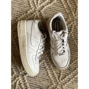 NIKE Force 1 LE Low Sneakers‎ Triple White 5.5Y
